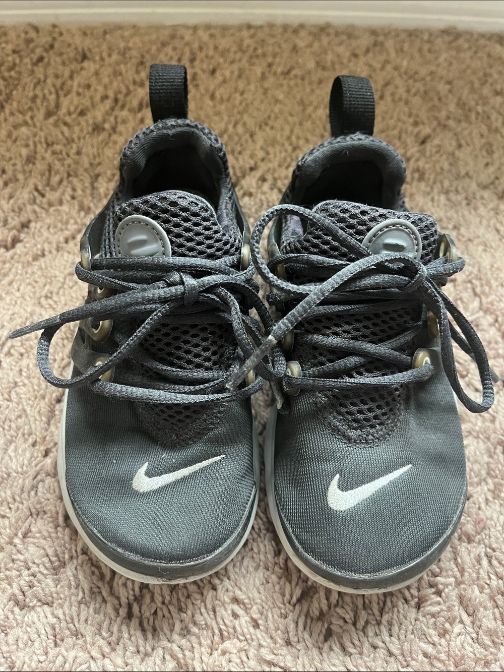 Nike Kids Dark Gray Mesh Sneakers with White Swoosh
